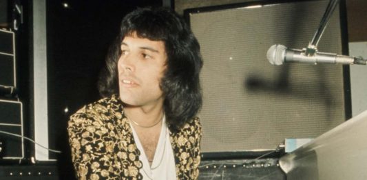 8 canciones con solos de piano memorables