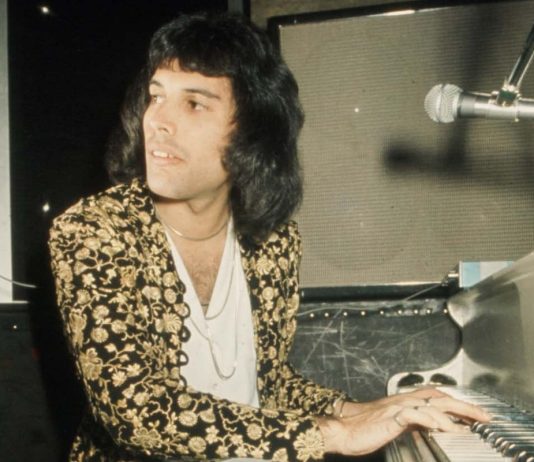 8 canciones con solos de piano memorables