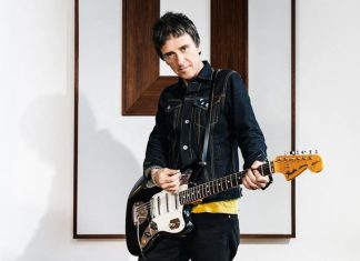 Fender se une a Johnny Marr para lanzar un nuevo modelo de la guitarra Jaguar