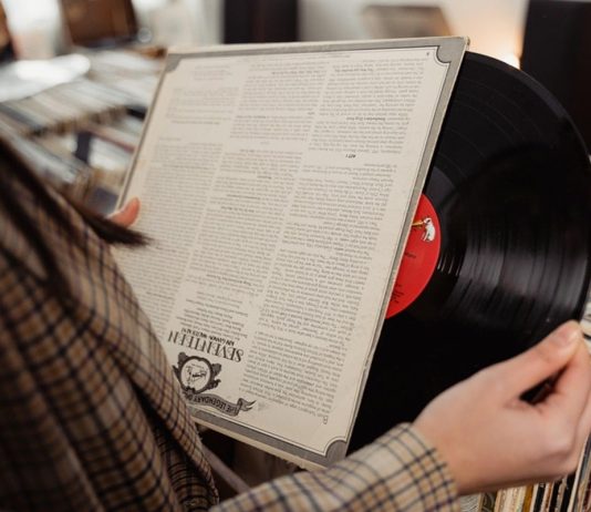 El primer disco en ser considerado «legalmente obsceno»